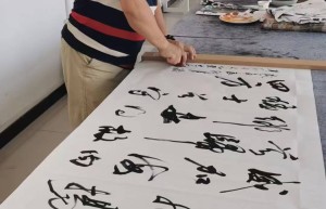 中侨书画院传媒书画院西北分院联合举办“翰墨飘香 月满团圆”笔会