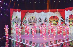 美凡说语言艺术《华彩国粹》压轴亮相2026赤峰市少儿春晚