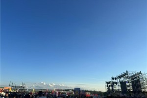 女中音歌唱家索伦嘎：八月的音乐之约与草原祝福