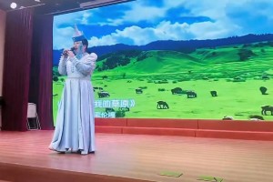 草原天籁响彻黄浦江畔——著名女中音歌唱家索伦嘎献唱外滩