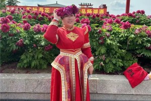 天籁中音绽双台 艺耀齐鲁谱华章 ——女中音歌唱家索伦嘎倾情献演两大盛典